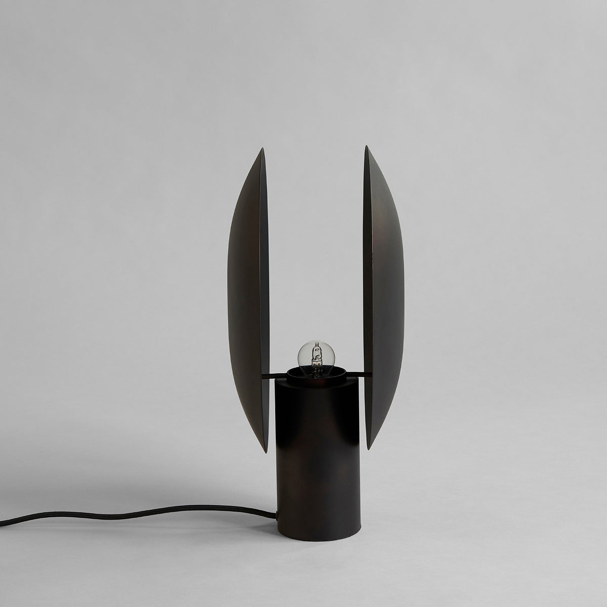 Clam Table Lamp