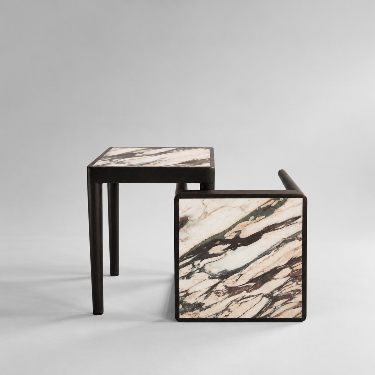 Tairu Table