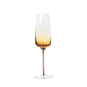 broste-amber-champagne-glass-s4