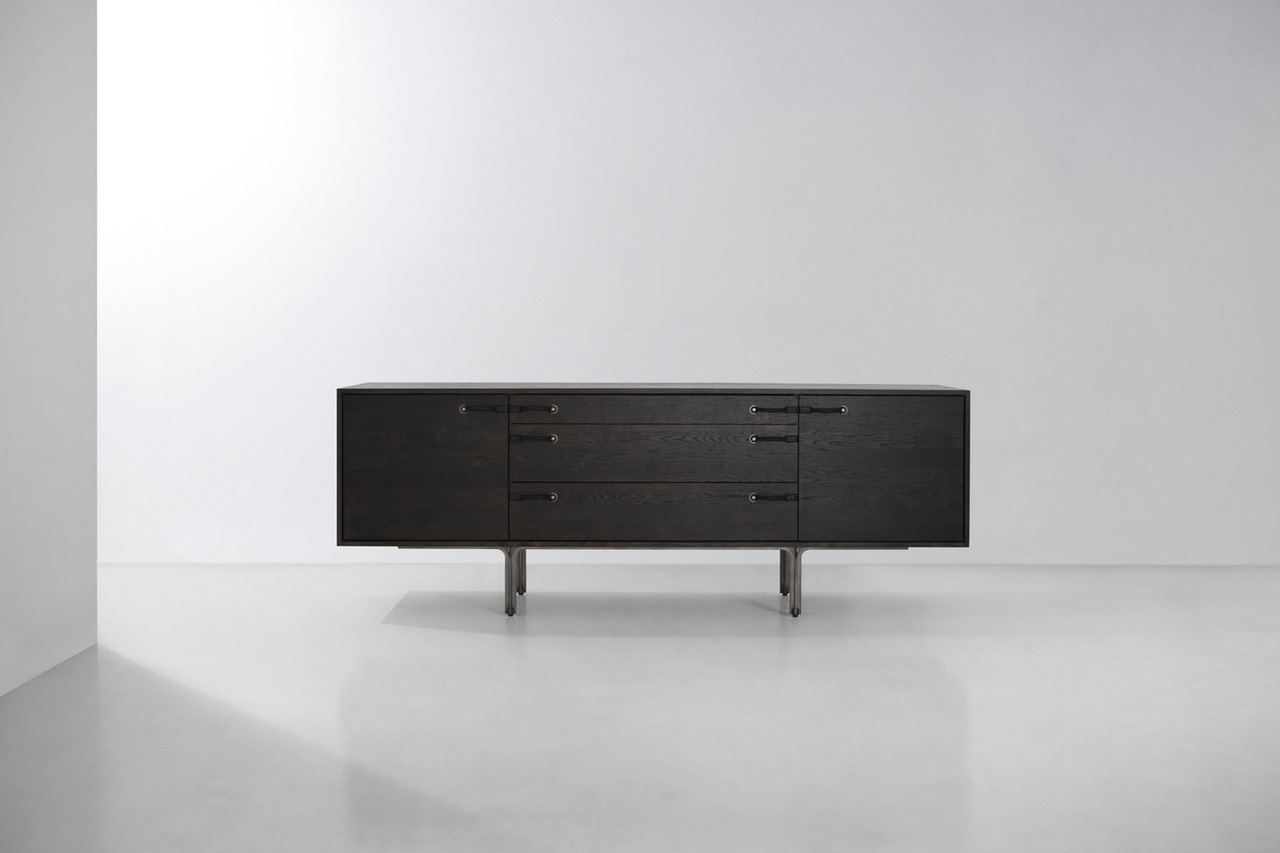 Tote Credenza