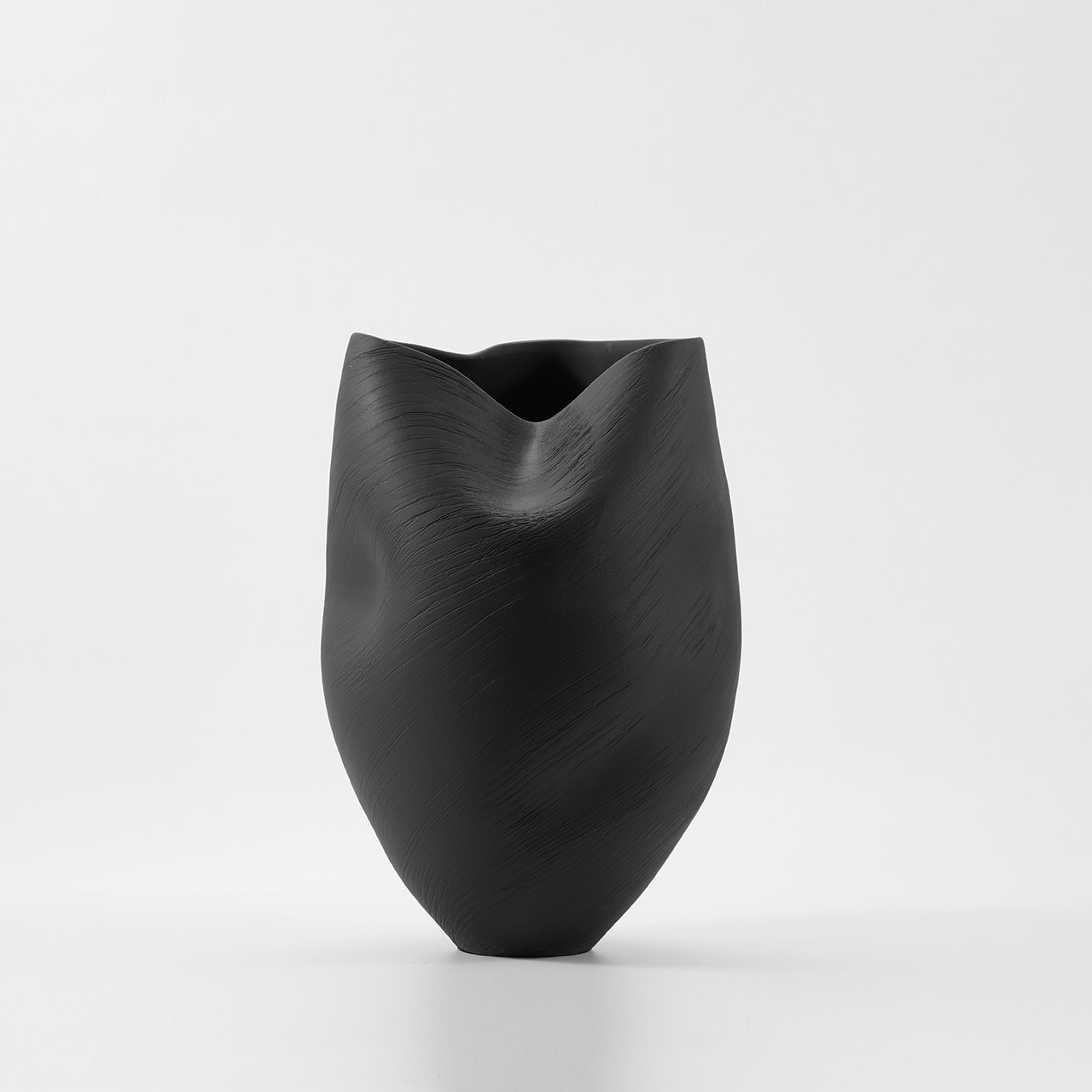 Morph Vase Ebony - Image 2